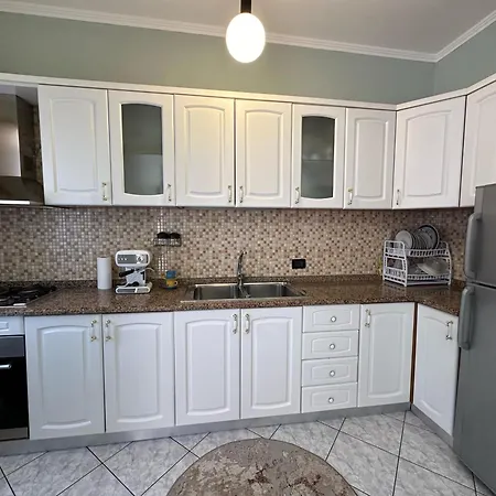 Xhekle Apartment *